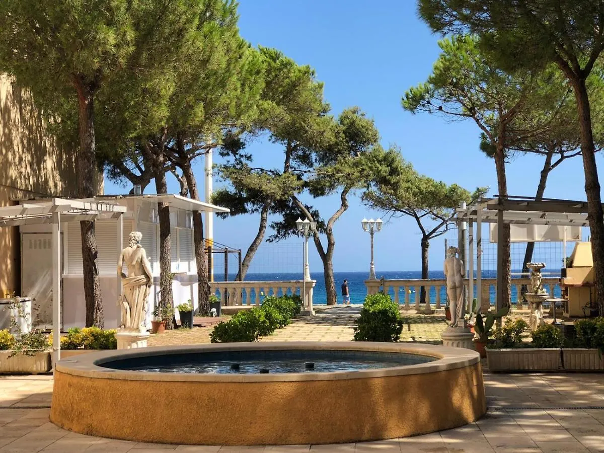 Hotel Pete Platja d'Aro 3*,