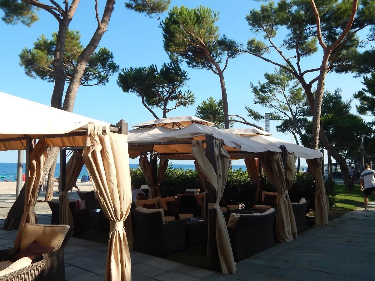 Hotel Pete Platja d'Aro 3*,
